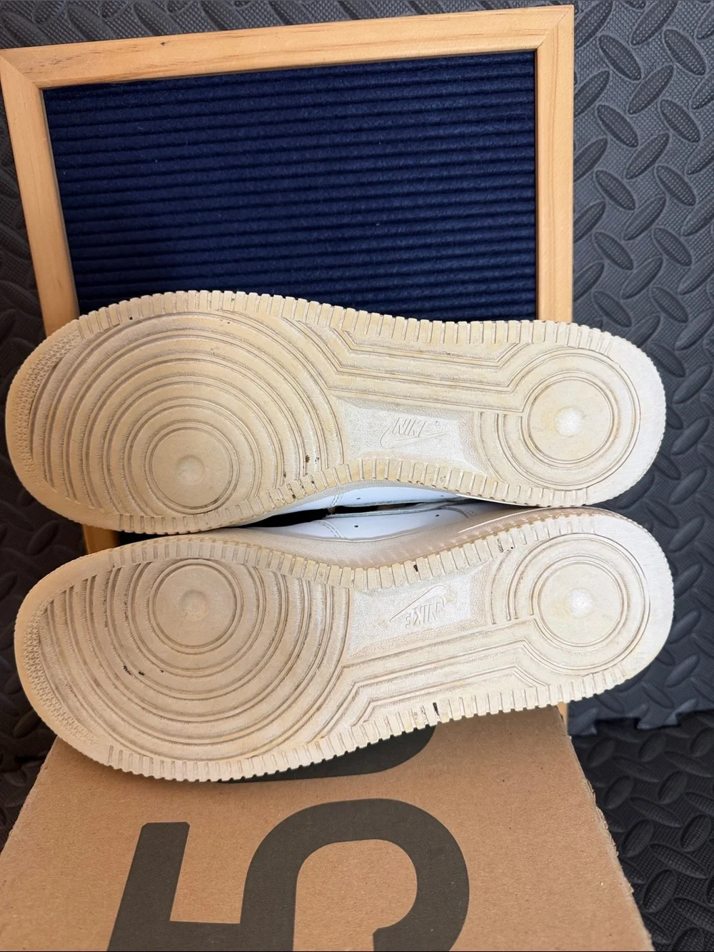 Nike AF1 Air Force 1 Triple White Mens Size 10.5 CW2288-111 Shoes Sneakers